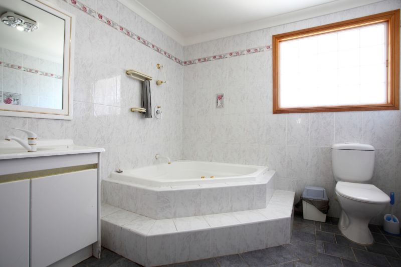 Cost of Bathtub Installation in Venice, FL